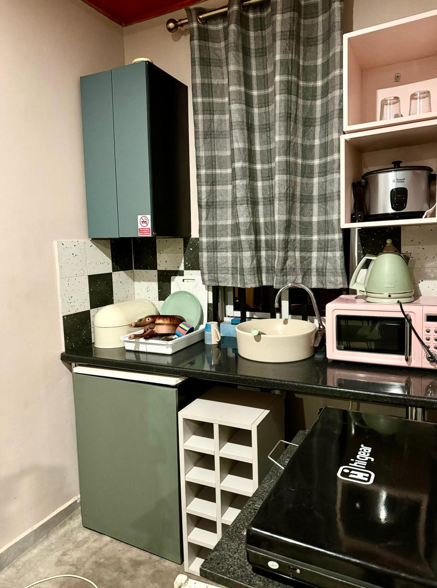 Yazmin Studio Residence Lamin Luaran gambar